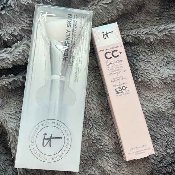 IT COSMETICS CC+ Illumination Full Coverage Cream Light + Heavenly Skin Brush!